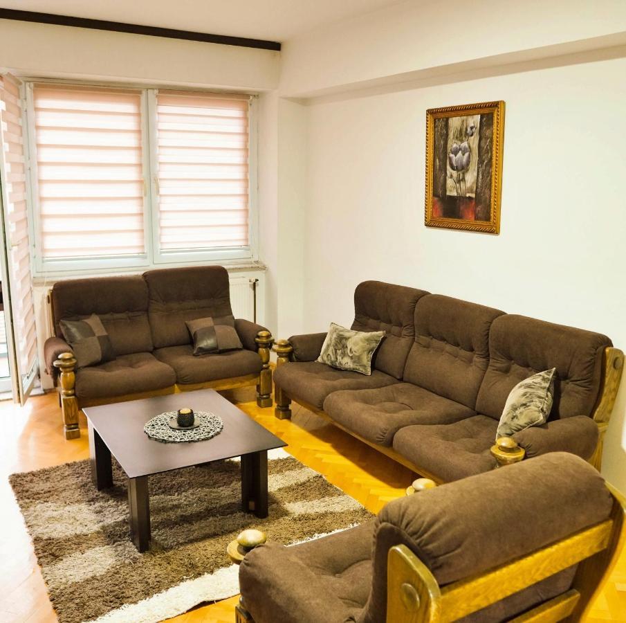 Vijecnica View 2Bdr Apartment With Balcony - Best Location 사라예보 외부 사진